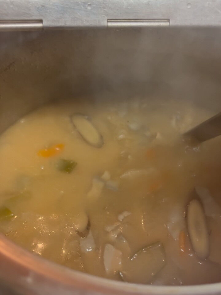 【豚汁と唐揚げ🍗】