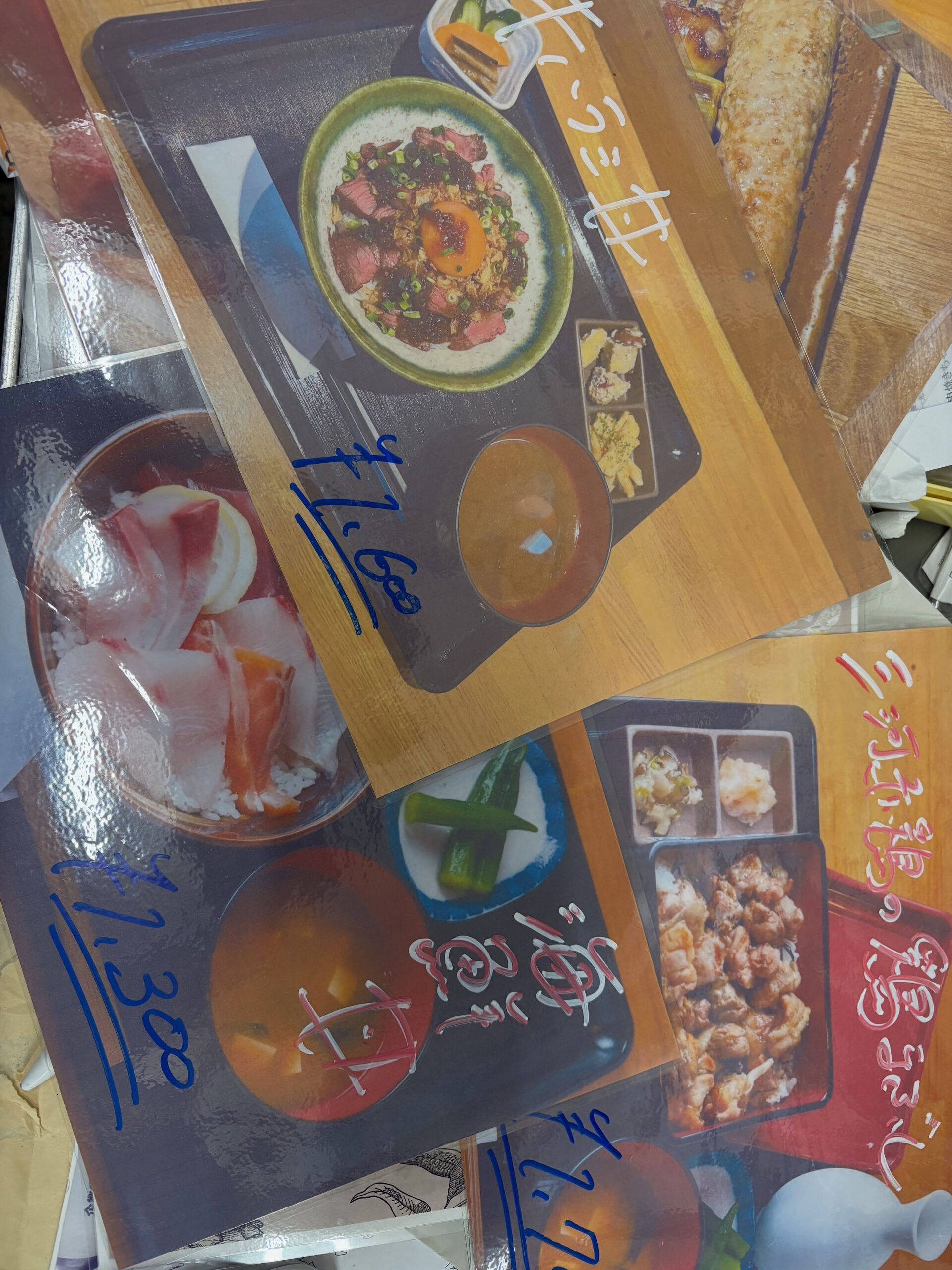 【熱田のバンクシー執筆中】