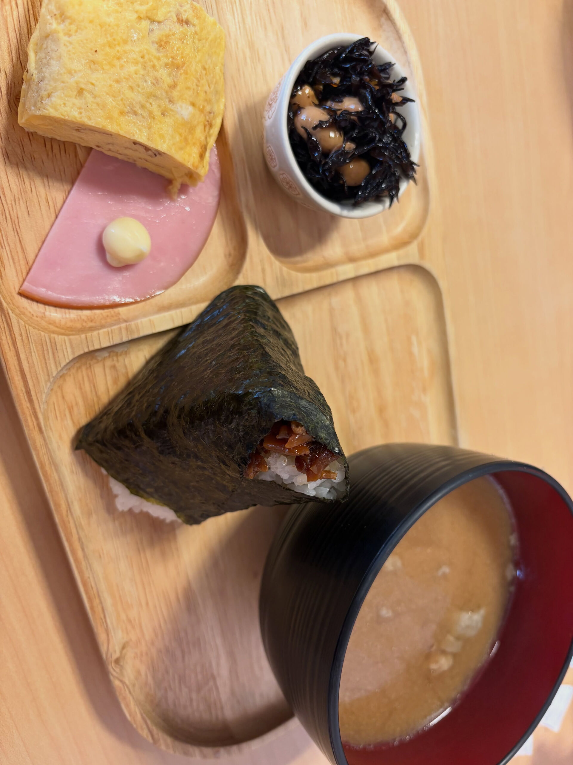 【モーニング食べて今日も頑張ろう🍙】