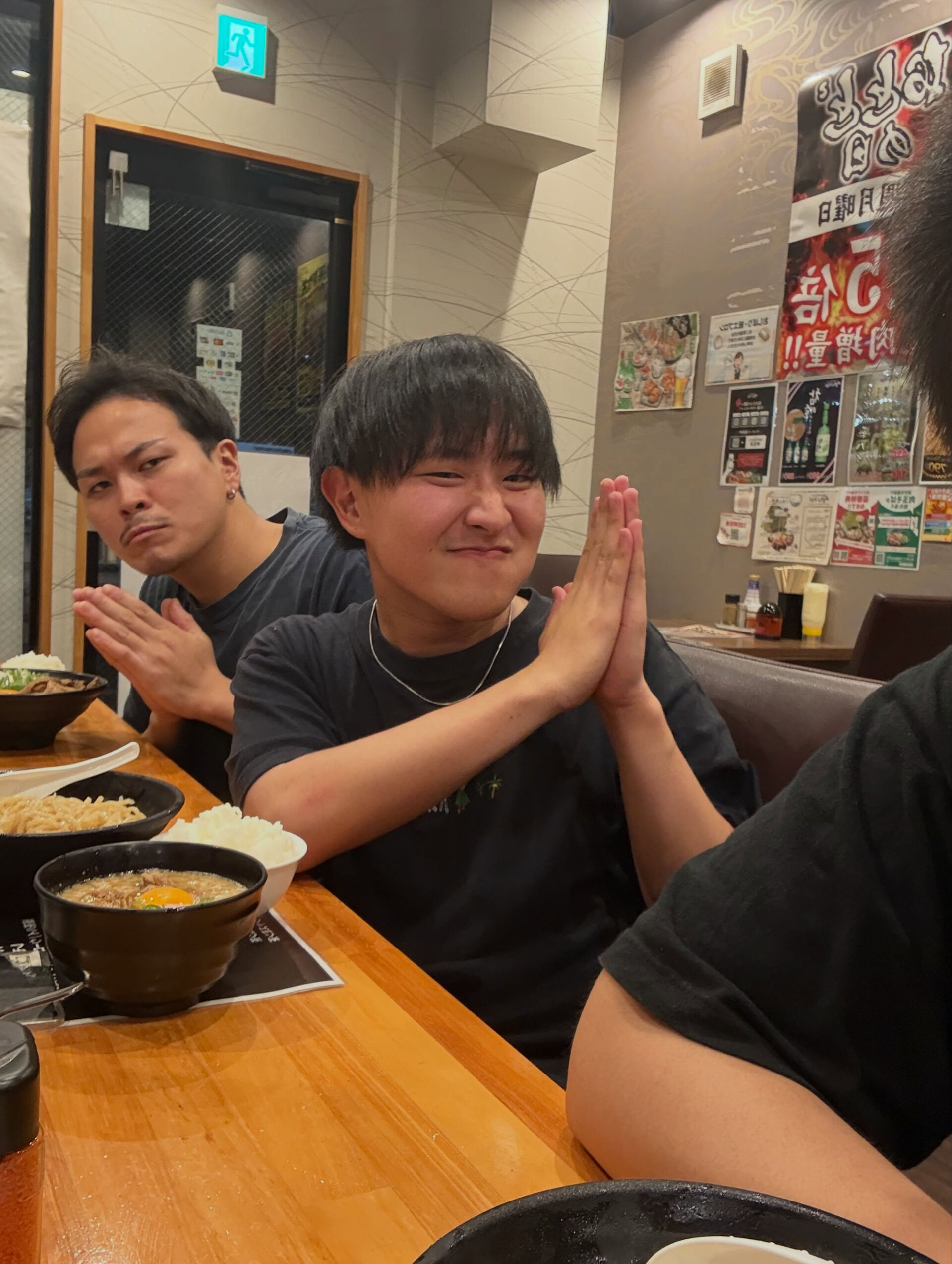【夜中にこってりラーメンで、滅】