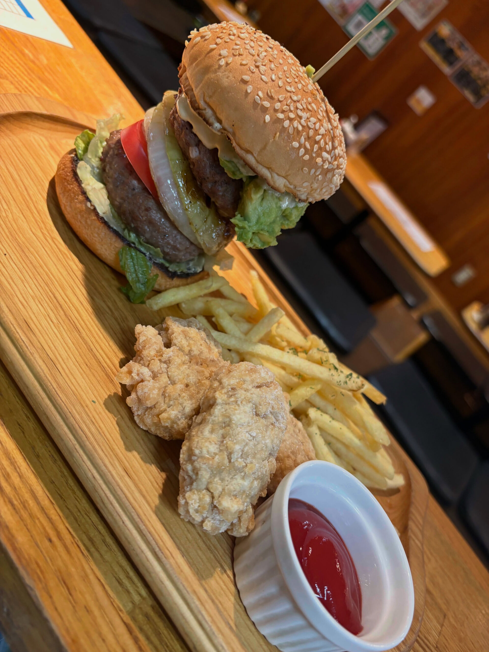 【炭火焼きちゃんぷバーガー🍔】