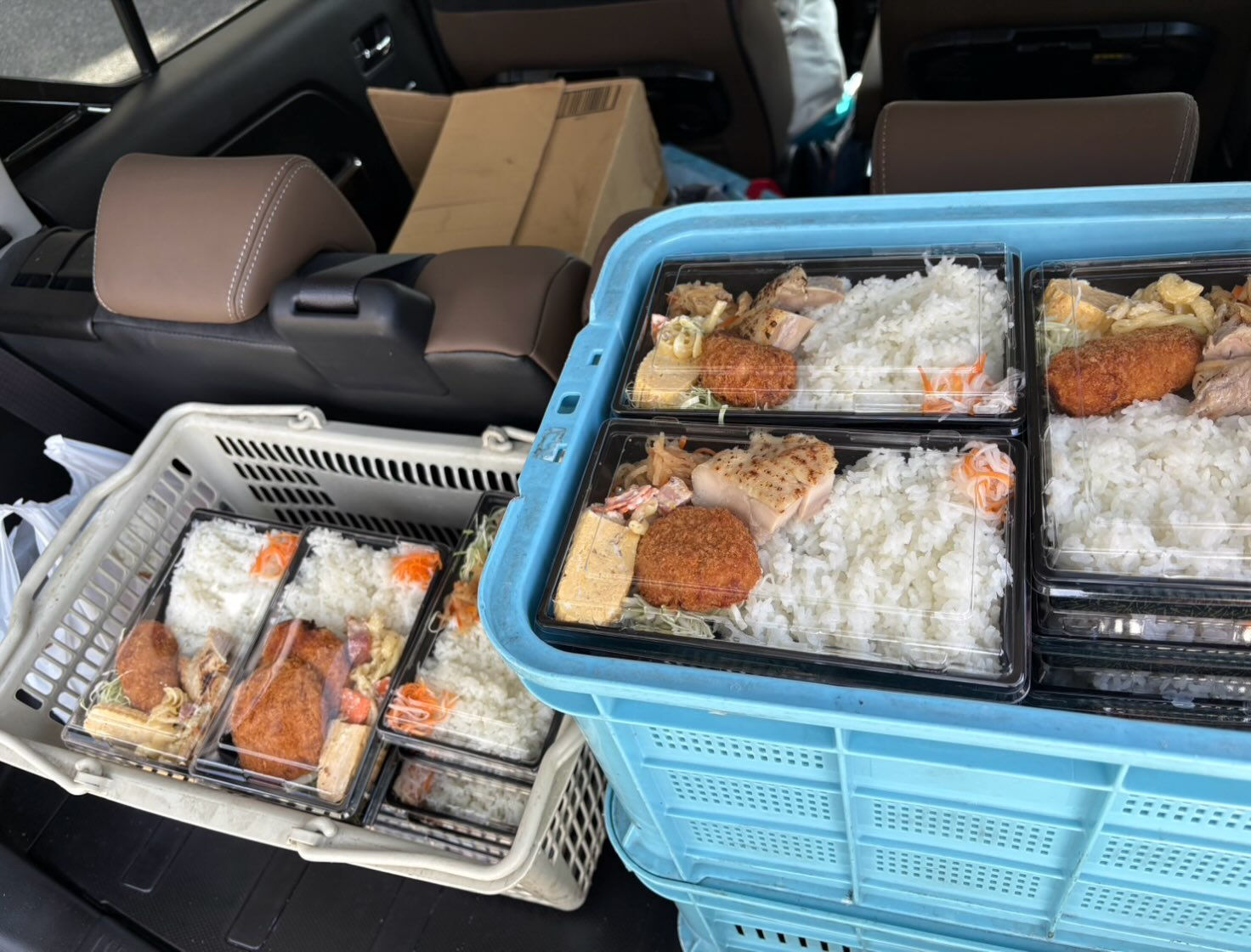 【朝から弁当50個】